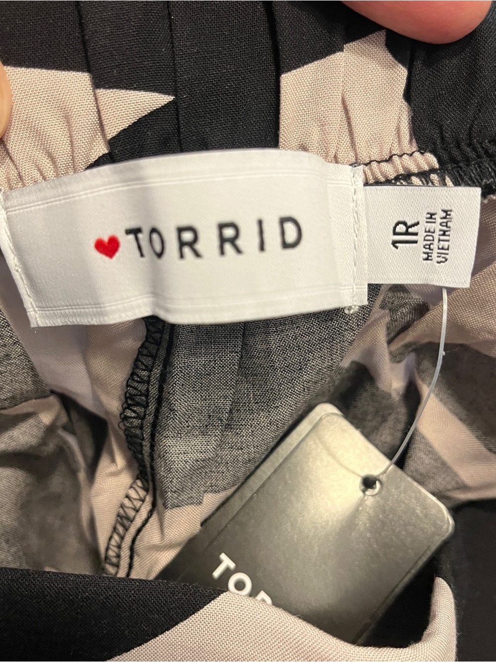 NWT Torrid Black & Cream Abstract Wide-Leg Pants - Picture 5 of 7